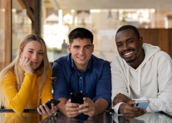 Four habits of highly intelligent people