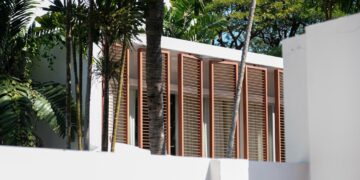 Here is a new fashion in Marrakech not everyone likes